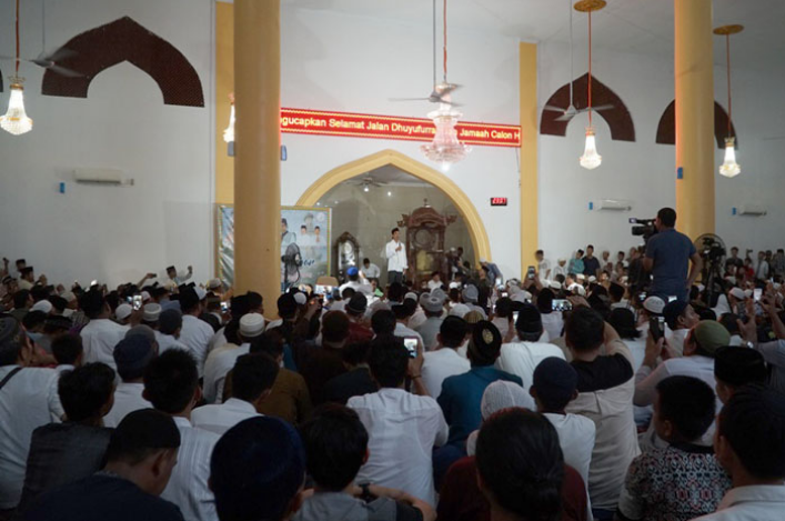 Hadiri Tausiah UAS, Ribuan Jamaah Padati Masjid Raya Arafah Duri.