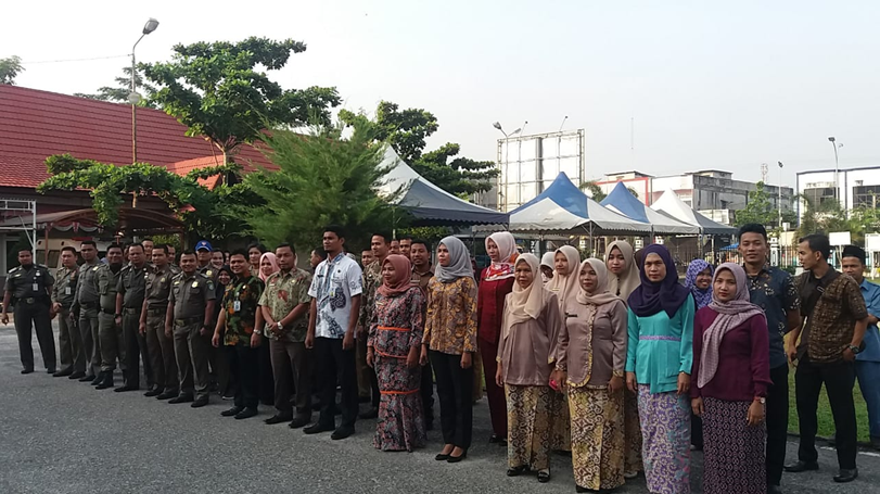 Hari Batik Nasional, ASN Kantor Camat Mandau Memakai Batik